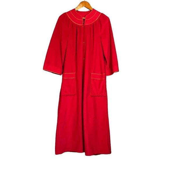 Vintage red night gown with snap buttons - Picture 1 of 5